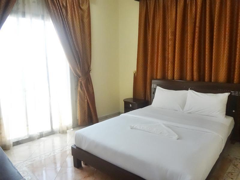 Safari Hotel Apartments Аджман Экстерьер фото